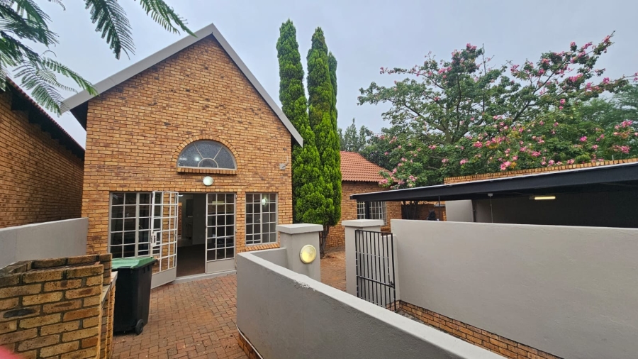 3 Bedroom Property for Sale in Safari Gardens North West
